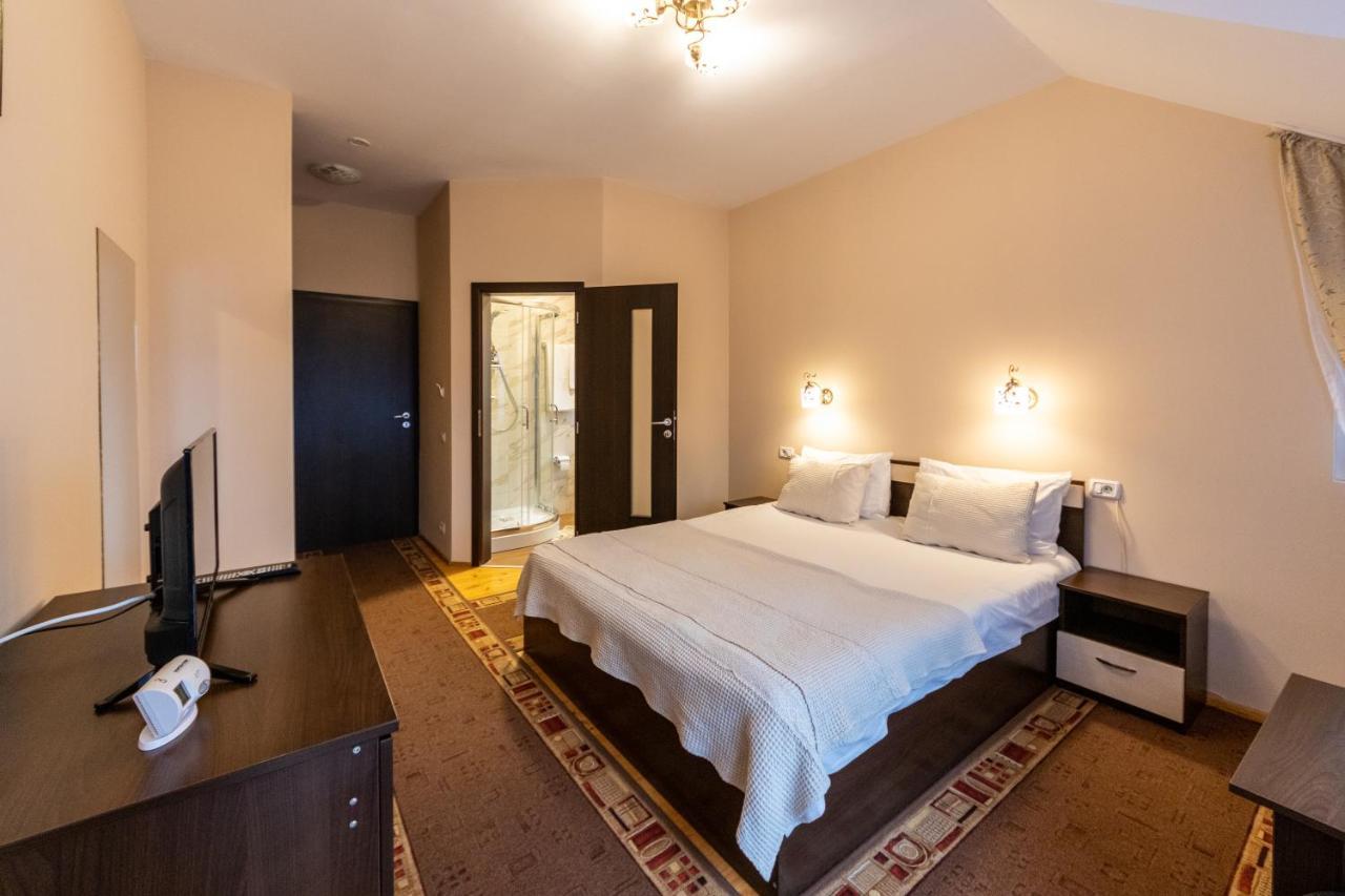 Pension Master Sinaia Extérieur photo