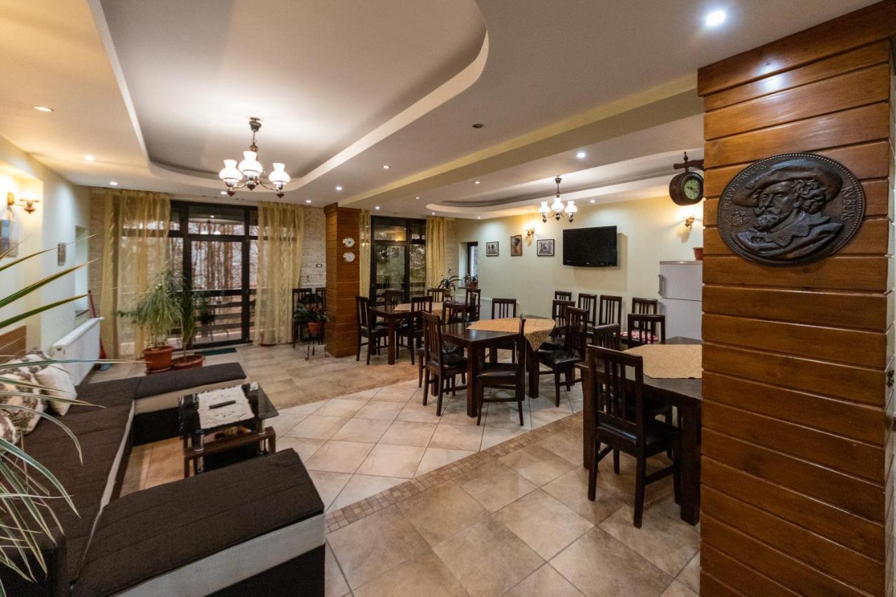 Pension Master Sinaia Extérieur photo
