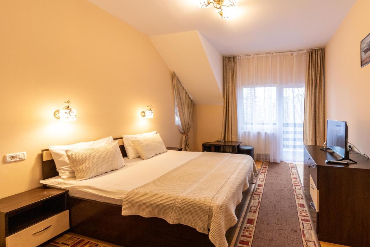 Pension Master Sinaia Extérieur photo
